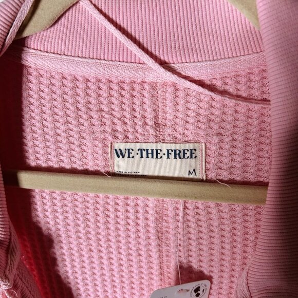 Free People We The Free Top Medium Pink Oversized V-Neck Waffle Travis Polo - Picture 8 of 9